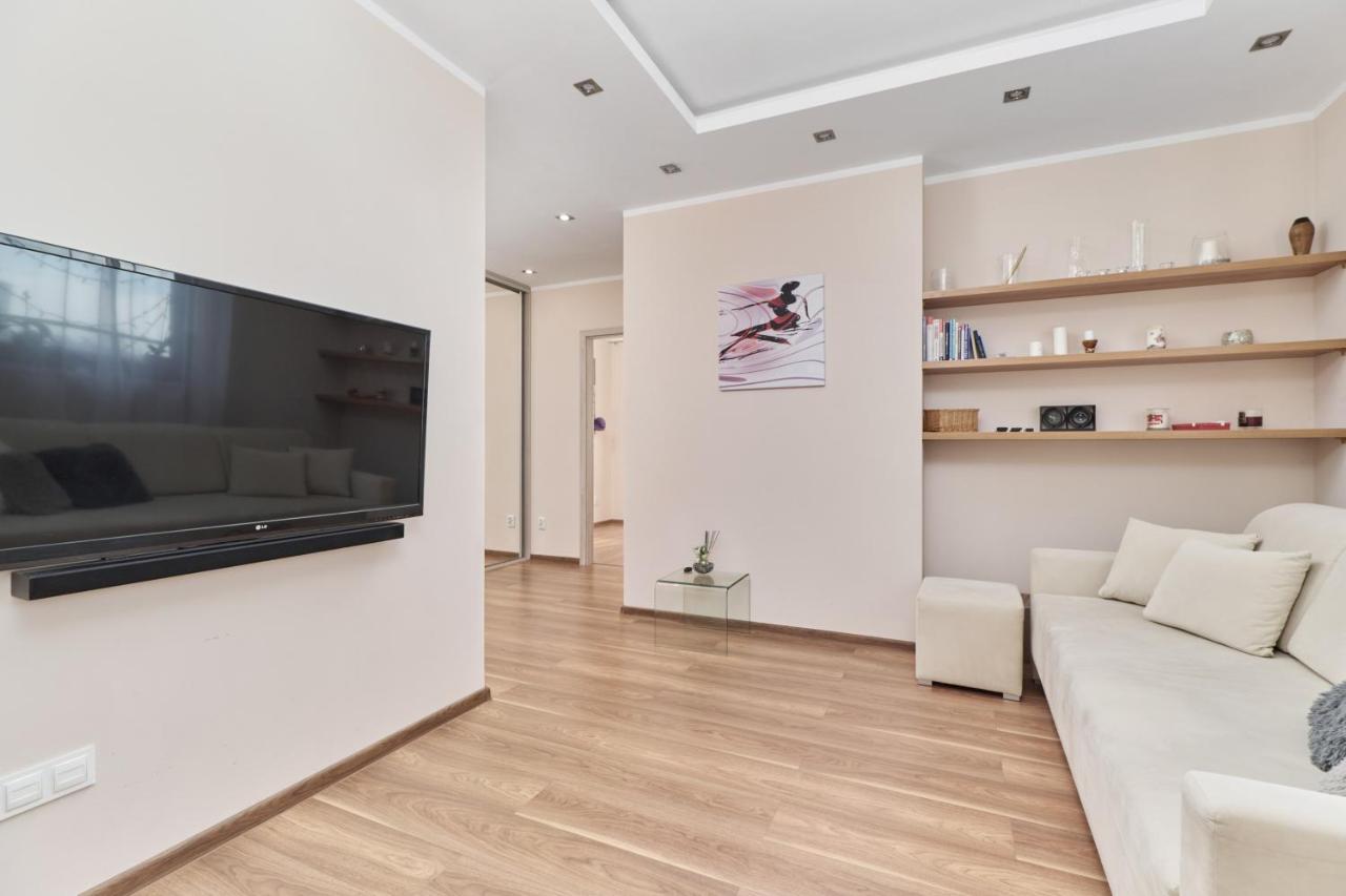 Apartment Wroclaw Krakowska With Balcony And Free Garage By Noclegi Renters Exteriér fotografie