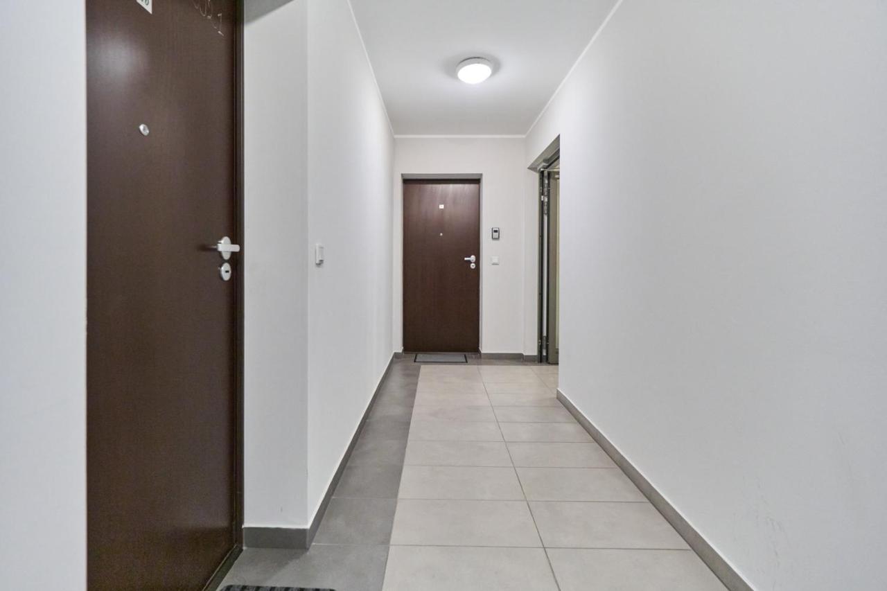 Apartment Wroclaw Krakowska With Balcony And Free Garage By Noclegi Renters Exteriér fotografie