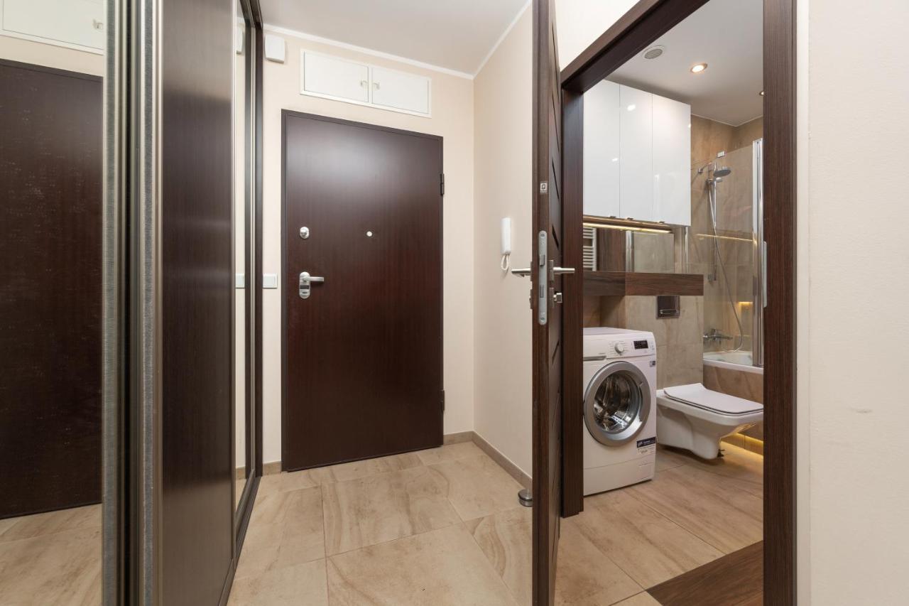 Apartment Wroclaw Krakowska With Balcony And Free Garage By Noclegi Renters Exteriér fotografie