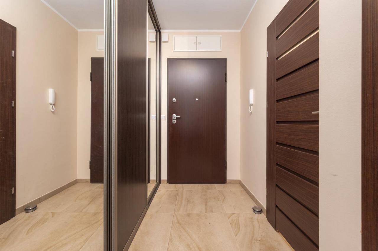 Apartment Wroclaw Krakowska With Balcony And Free Garage By Noclegi Renters Exteriér fotografie