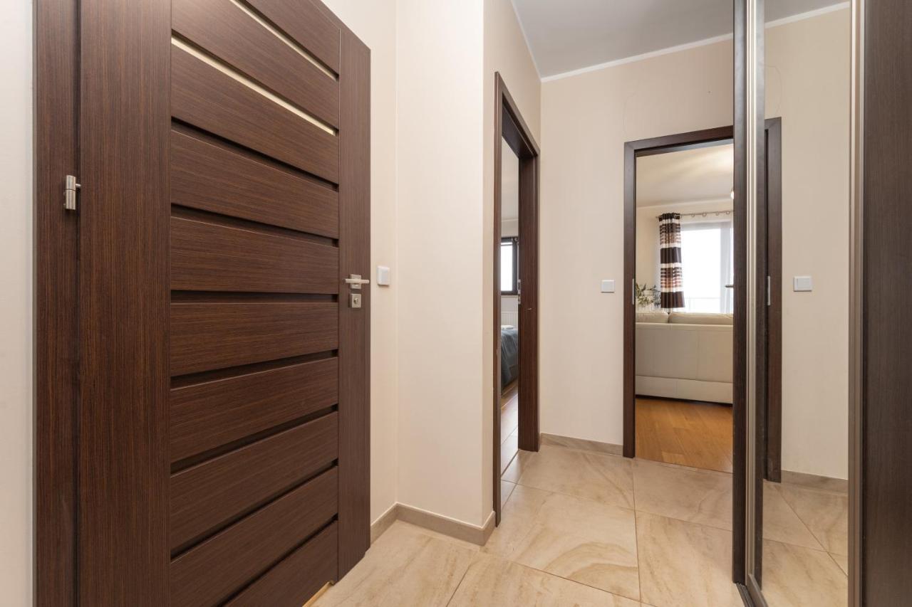 Apartment Wroclaw Krakowska With Balcony And Free Garage By Noclegi Renters Exteriér fotografie
